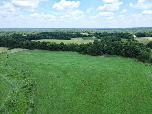 4.6 Acres of Residential Land for Sale in Sedalia, Missouri