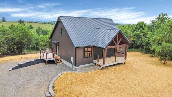 4.43 Acres of Residential Land with Home for Sale in Albany, Ohio