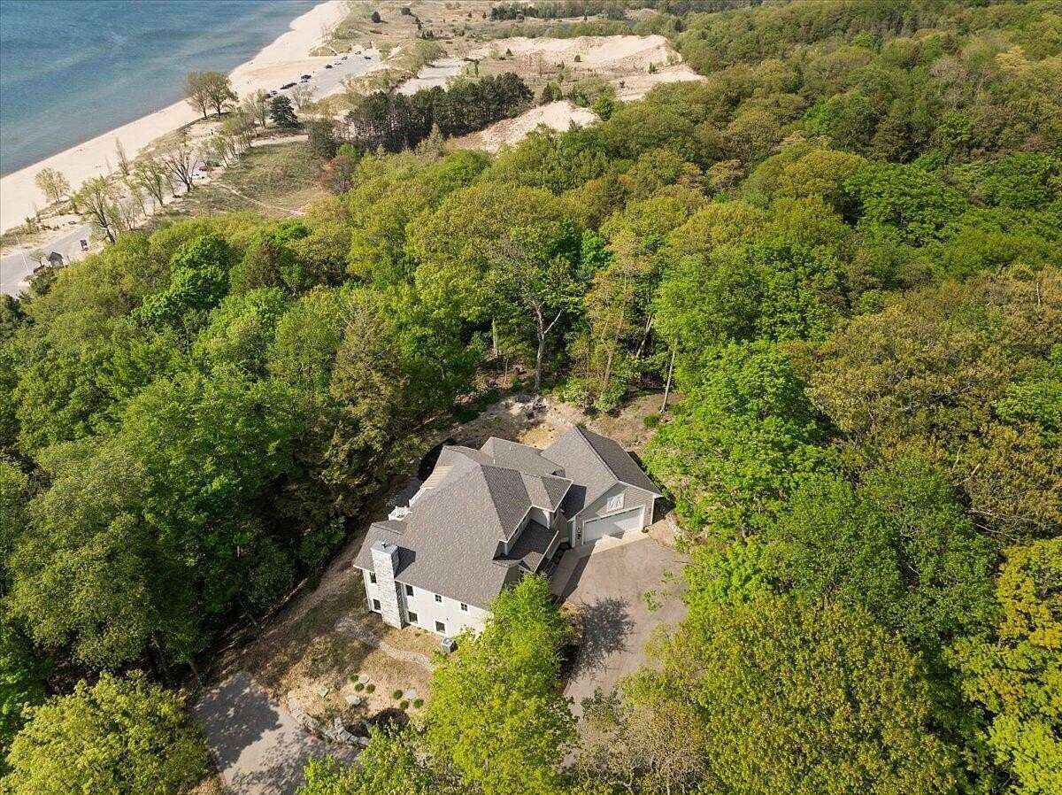3.17 Acres of Residential Land with Home for Sale in Saugatuck, Michigan