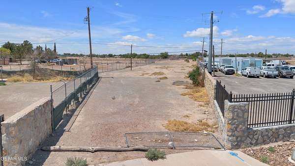 1.19 Acres of Commercial Land for Sale in El Paso, Texas