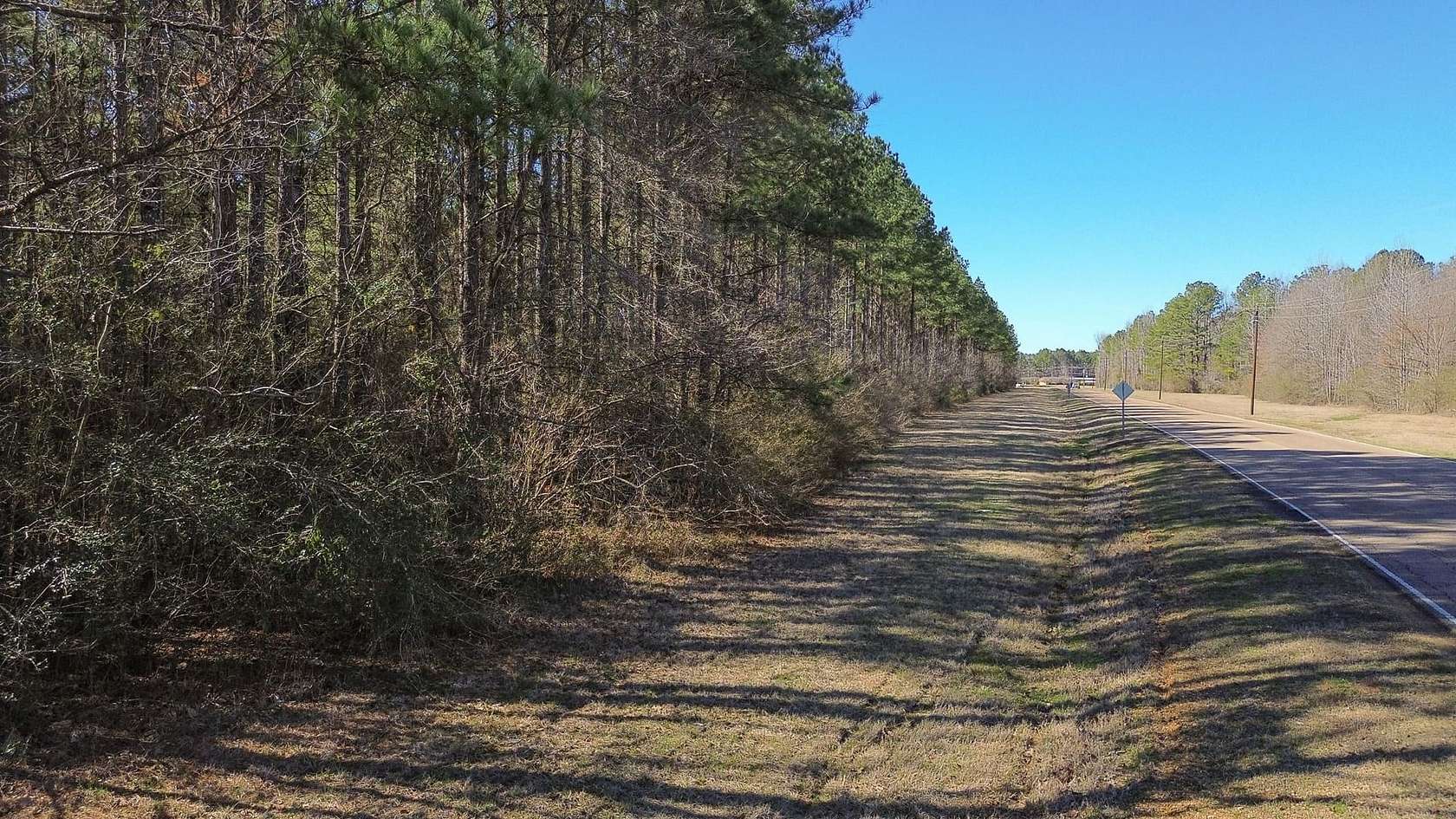 4.5 Acres of Land for Sale in Columbus, Mississippi