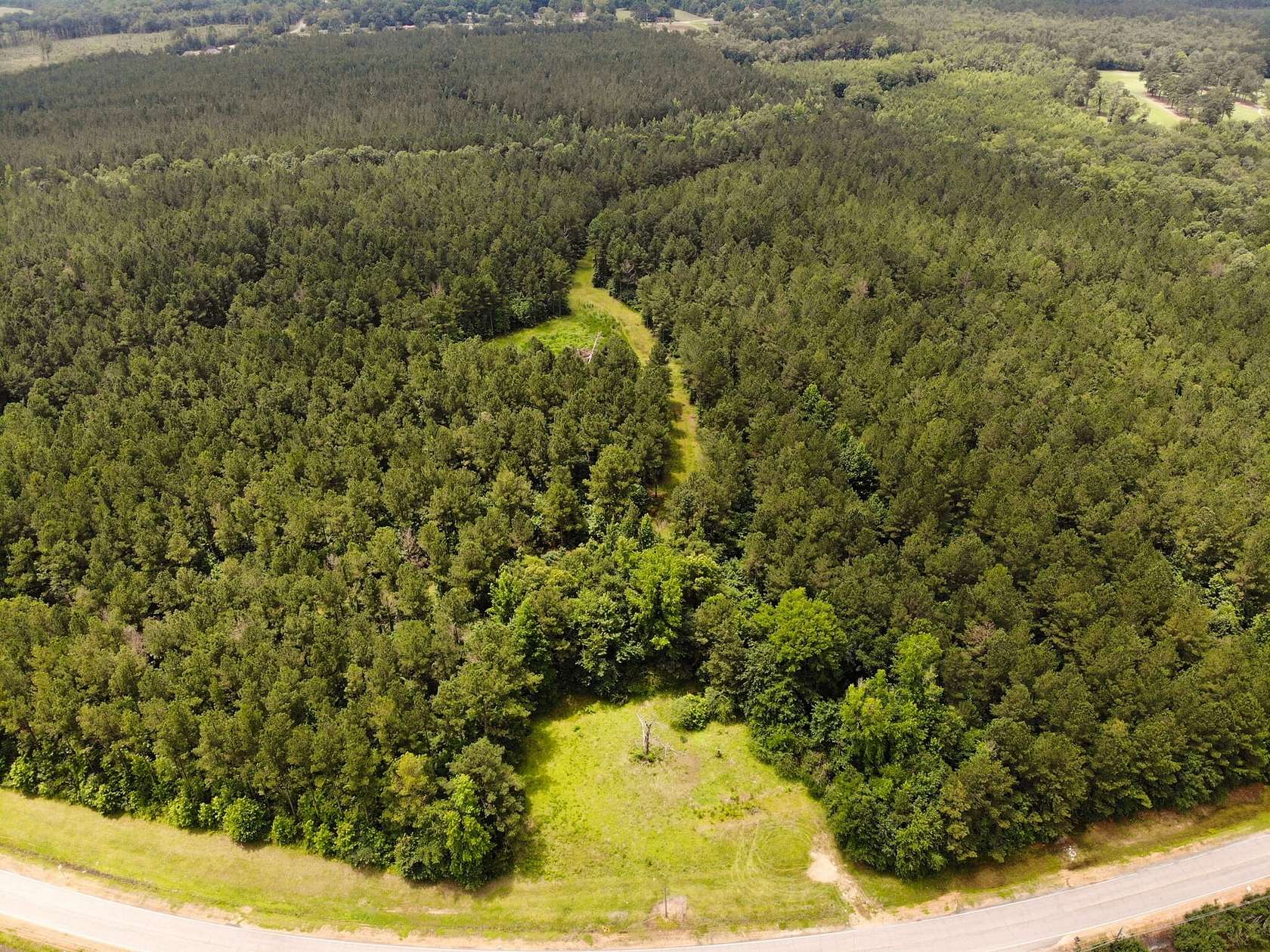 13 Acres of Recreational Land for Sale in Columbus, Mississippi