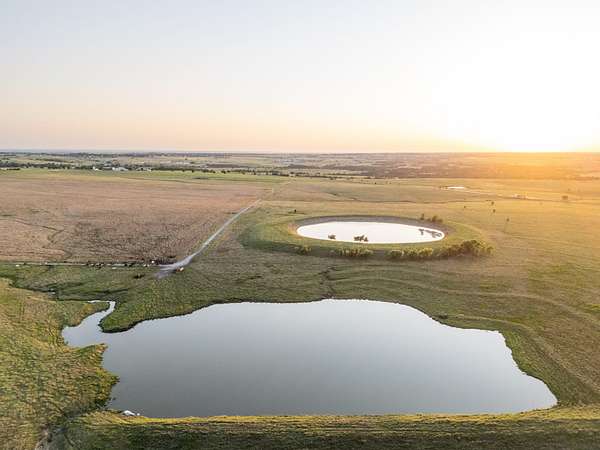 250 Acres of Recreational Land & Farm for Sale in Decatur, Texas