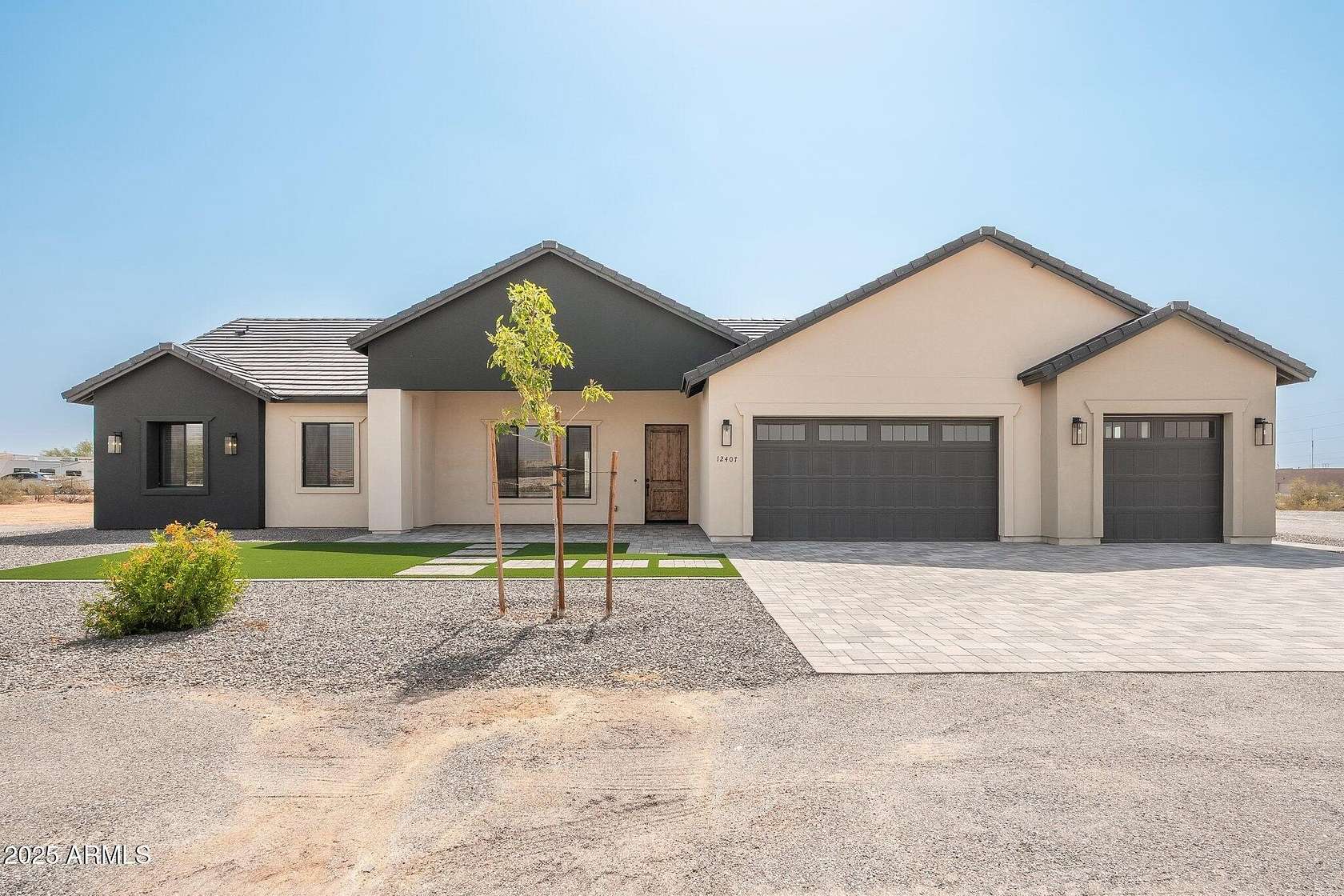 2 Acres of Residential Land with Home for Sale in Surprise, Arizona