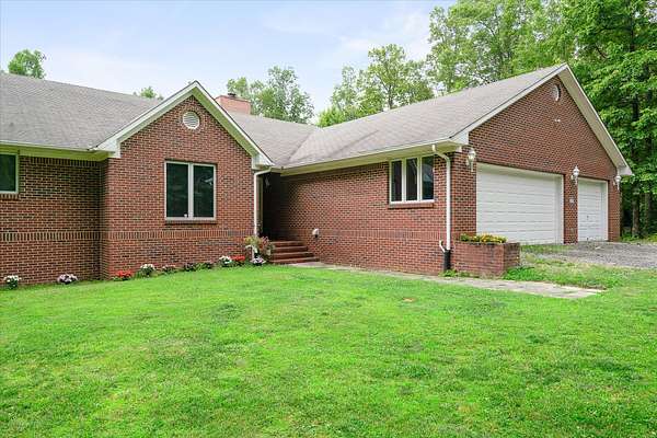 8.8 Acres of Residential Land with Home for Sale in Monterey, Tennessee