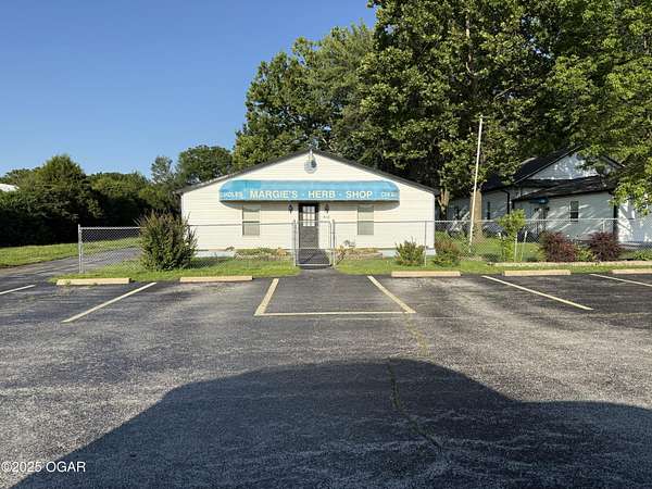 2 Acres of Improved Commercial Land for Lease in Joplin, Missouri
