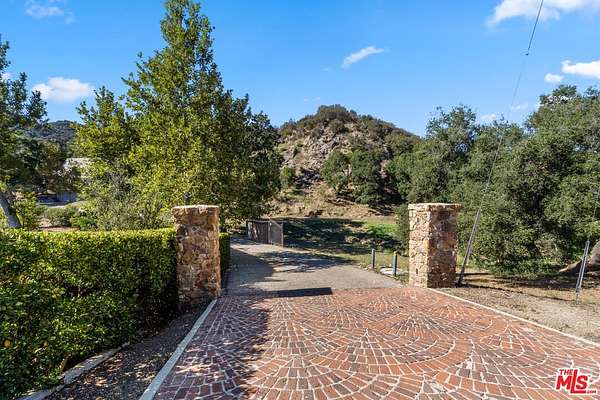 7.7 Acres of Residential Land for Sale in Thousand Oaks, California