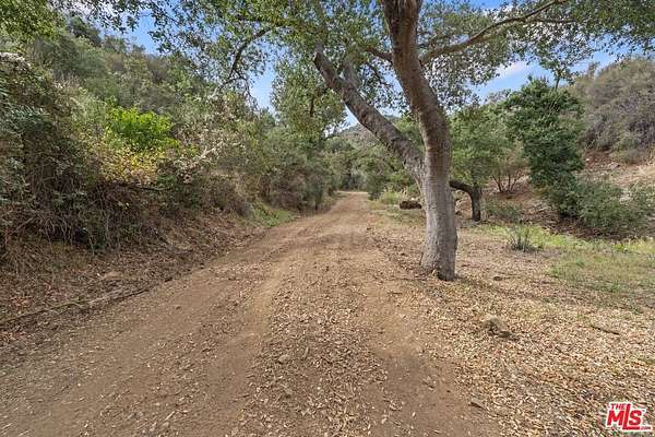6.59 Acres of Residential Land for Sale in Thousand Oaks, California
