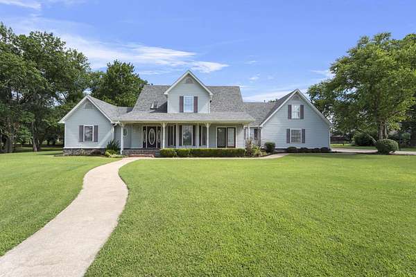 6 Acres of Residential Land with Home for Sale in Vinita, Oklahoma