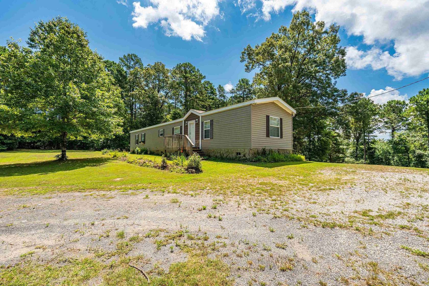 3 Acres of Residential Land with Home for Sale in Bismarck, Arkansas