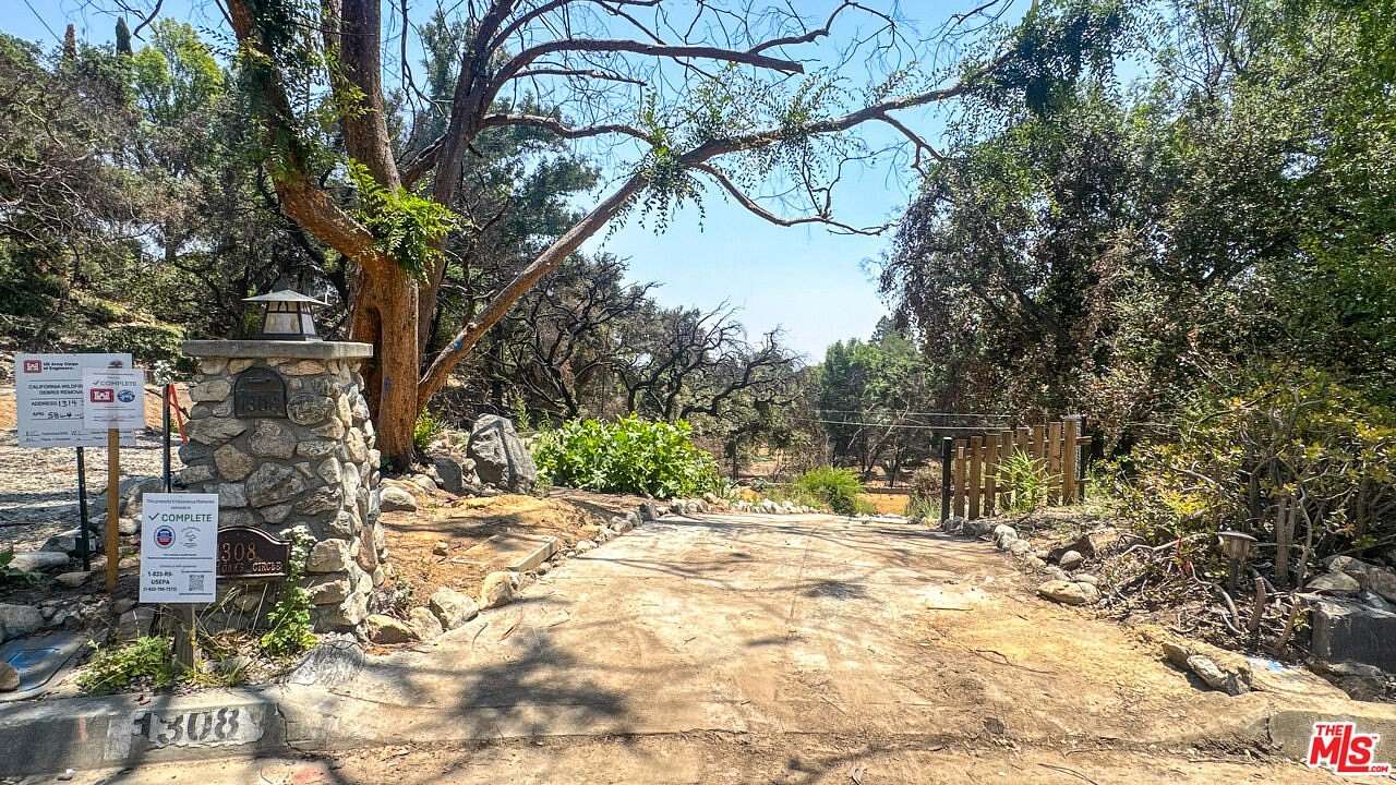 0.27 Acres of Residential Land for Sale in Altadena, California