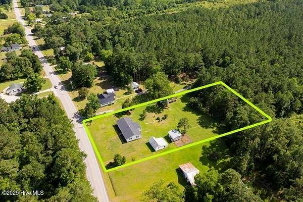 1.57 Acres of Residential Land with Home for Sale in Grantsboro, North Carolina