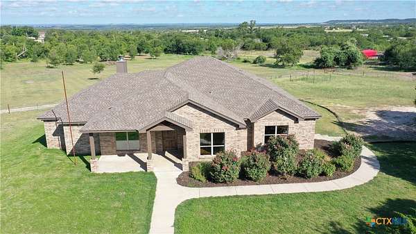 9 Acres of Residential Land with Home for Sale in Gatesville, Texas