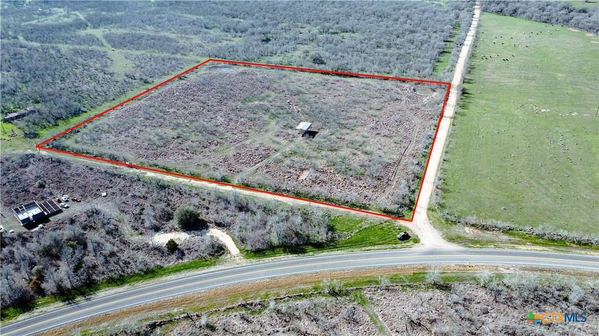 12 Acres of Land for Sale in Waelder, Texas