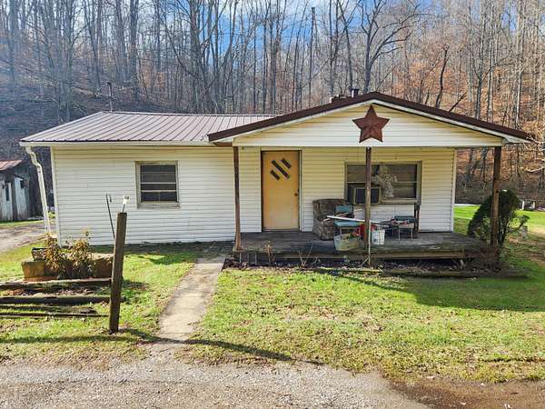 31 Acres of Land with Home for Auction in Flatgap, Kentucky