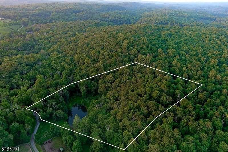 19.9 Acres of Land for Sale in Hardwick Township, New Jersey