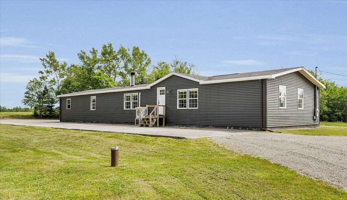 2.1 Acres of Residential Land with Home for Sale in Castine, Maine