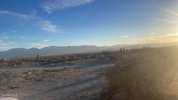 0.95 Acres of Land for Sale in Sun Village, California