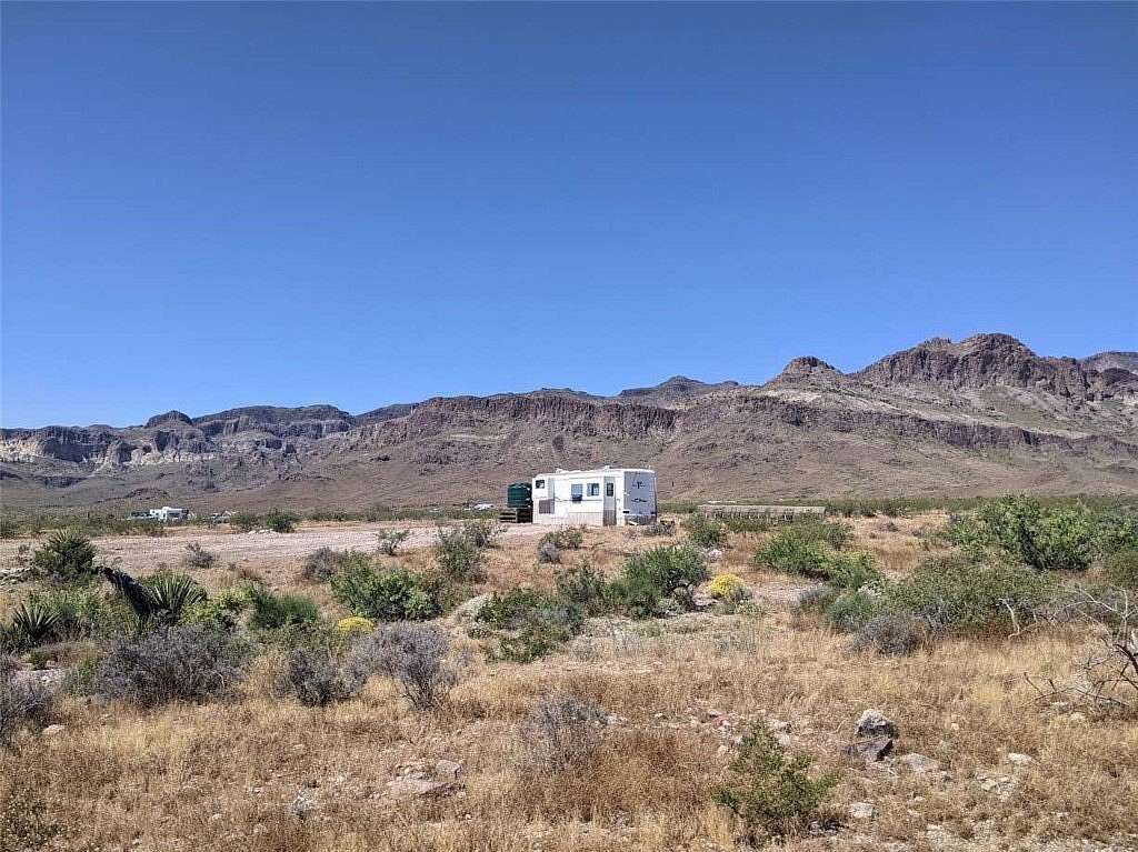 2.35 Acres of Residential Land with Home for Sale in Golden Valley, Arizona
