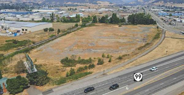 7.2 Acres of Commercial Land for Sale in Roseburg, Oregon