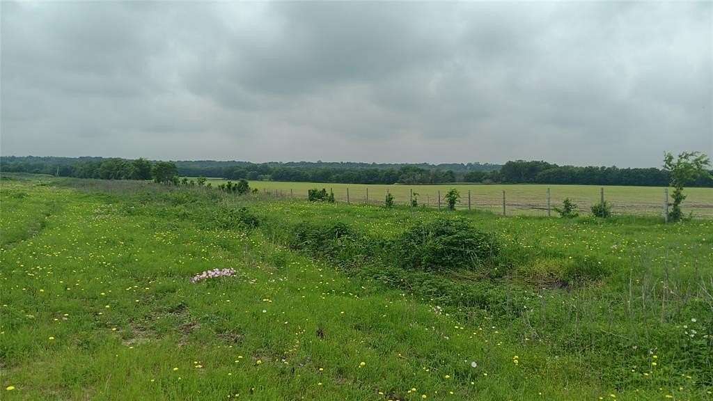 148 Acres of Agricultural Land for Sale in Chilton, Texas