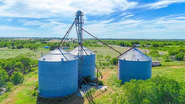 3.4 Acres of Land for Sale in Barry, Texas