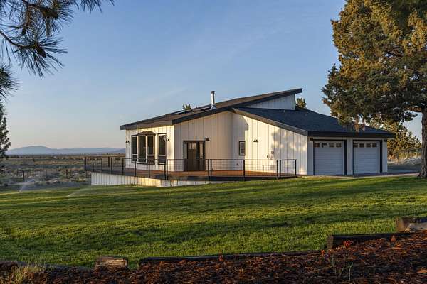 3.37 Acres of Residential Land with Home for Sale in Bend, Oregon