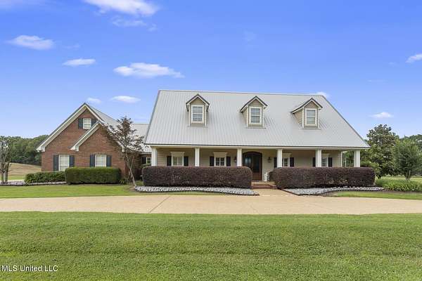 30.2 Acres of Recreational Land with Home for Sale in Raymond, Mississippi