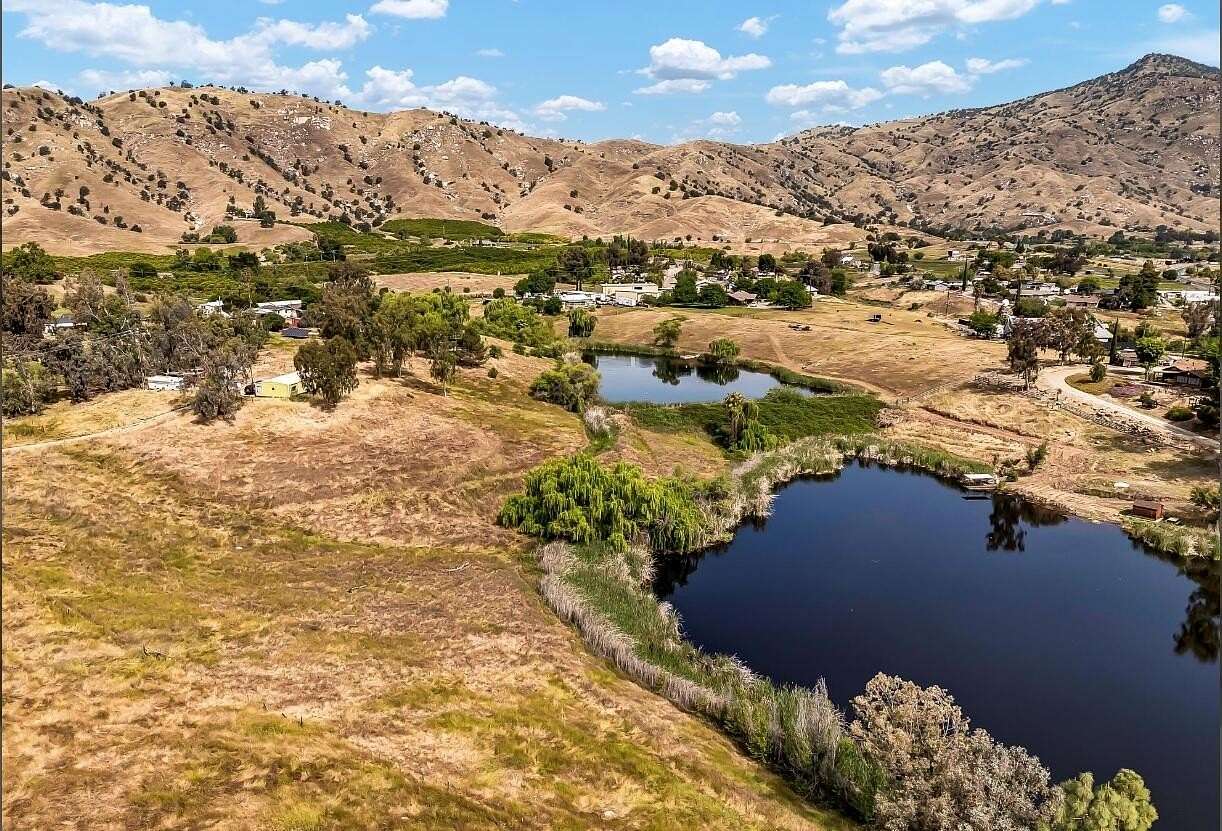 4.49 Acres of Residential Land for Sale in Springville, California