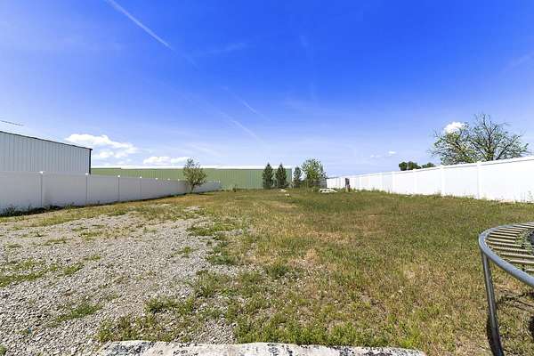 Mixed-Use Land for Sale in Greenacres, Washington