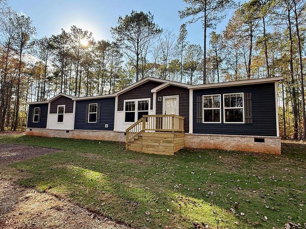 2 Acres of Residential Land with Home for Sale in Cataula, Georgia