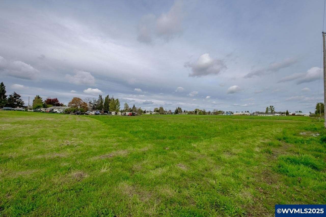 1 Acre of Land for Sale in Albany, Oregon