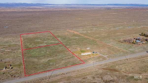5 Acres of Residential Land for Sale in Gooding, Idaho