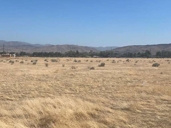 2.46 Acres of Mixed-Use Land for Sale in Palmdale, California