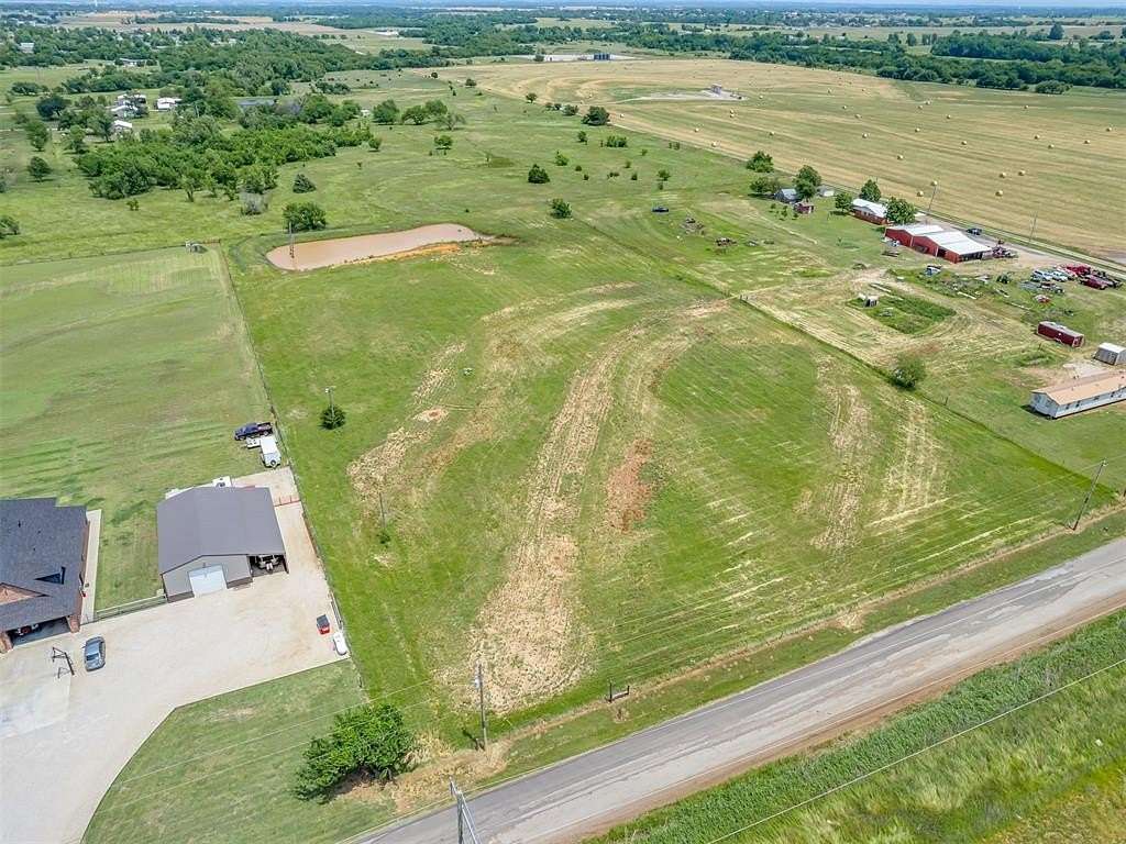 5 Acres of Land for Sale in Tuttle, Oklahoma