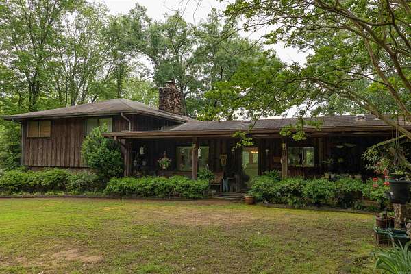 1.87 Acres of Residential Land with Home for Sale in Heber Springs, Arkansas