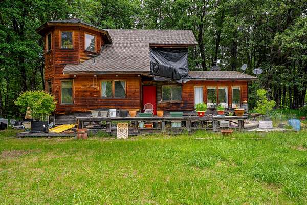 11.8 Acres of Land with Home for Sale in Selma, Oregon