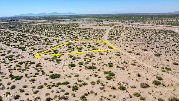 1 Acre of Land for Sale in Horizon City, Texas