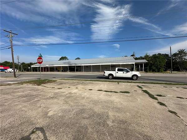 5.15 Acres of Improved Commercial Land for Sale in Blackshear, Georgia