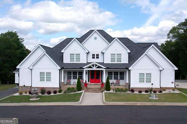 6 Acres of Residential Land with Home for Sale in Hull, Georgia