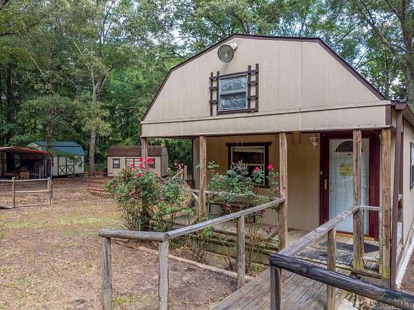 7.18 Acres of Residential Land with Home for Sale in Big Sandy, Texas