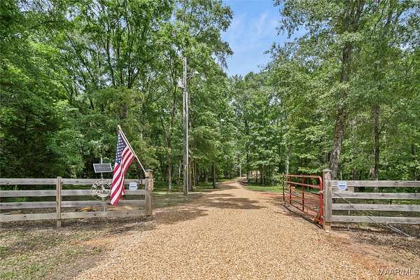 19.6 Acres of Land with Home for Sale in Mathews, Alabama