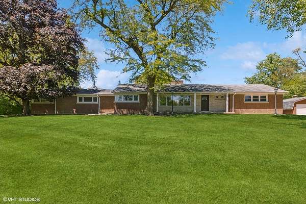 2 Acres of Residential Land with Home for Sale in Northbrook, Illinois