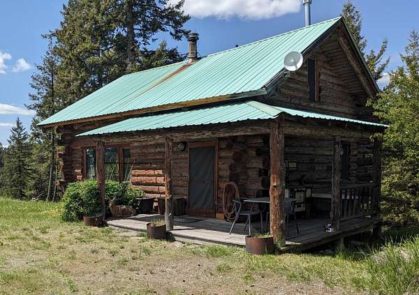 61.3 Acres of Recreational Land with Home for Sale in Republic, Washington