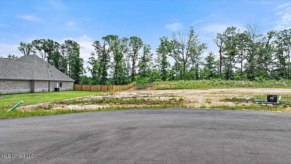 1 Acre of Residential Land for Sale in Pearl, Mississippi