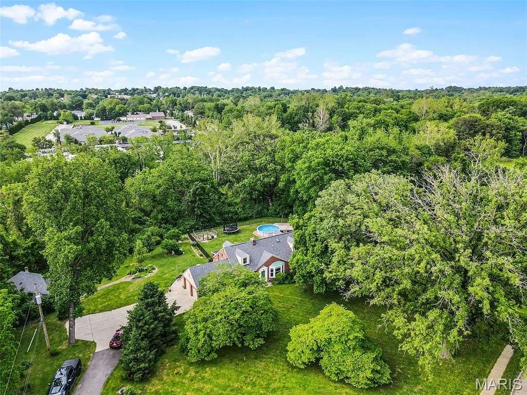 4.19 Acres of Residential Land with Home for Sale in Maryland Heights, Missouri