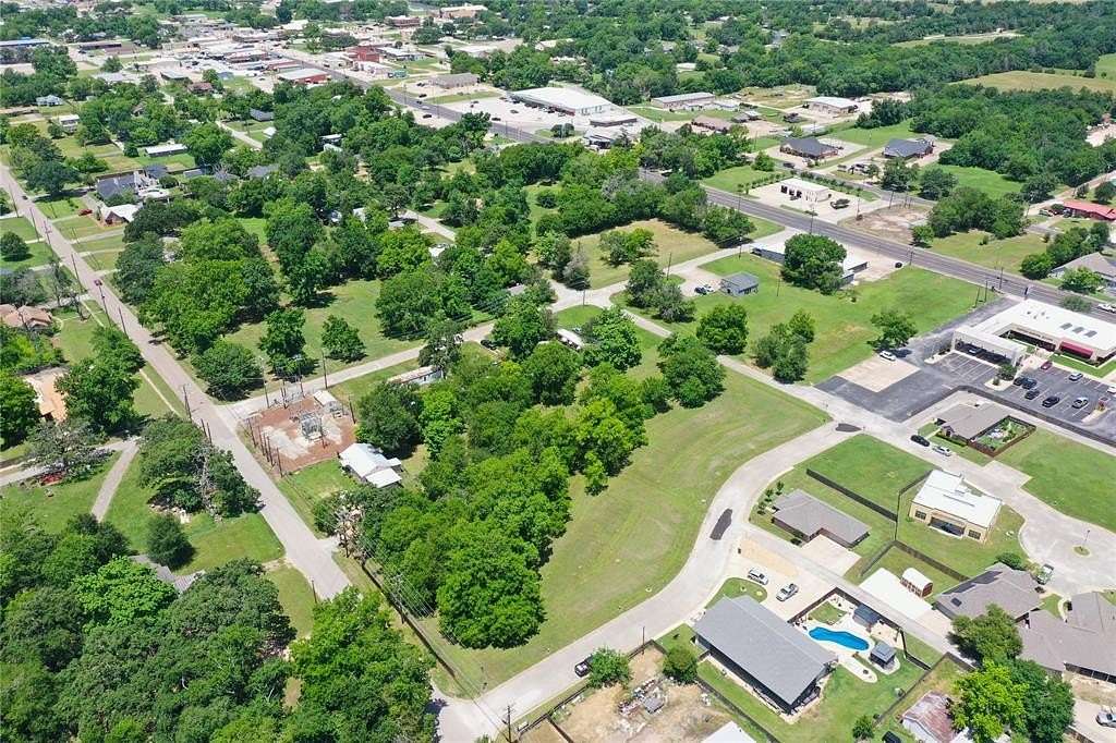 2.17 Acres of Residential Land for Sale in Fairfield, Texas
