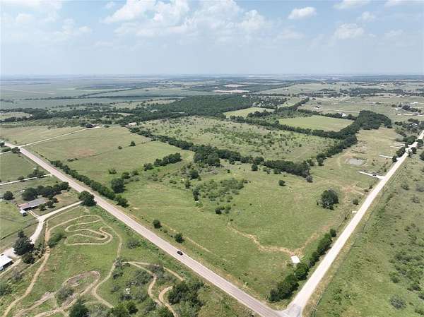 2 Acres of Residential Land for Sale in Moody, Texas