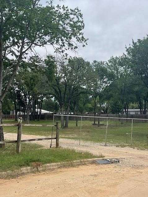 1.2 Acres of Mixed-Use Land for Sale in Mansfield, Texas