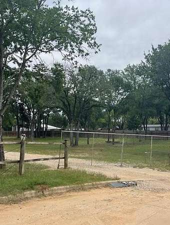 1.2 Acres of Mixed-Use Land for Sale in Mansfield, Texas